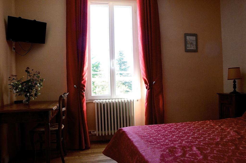 Le Vieux Noyer Bed & Breakfast Saint-Maurice-de-Tavernole Room photo